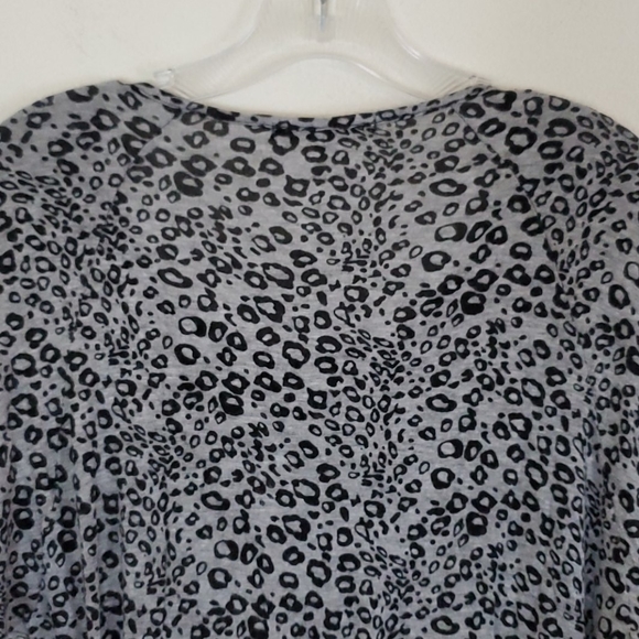 Robin's Nest Gray & Black Animal Print Maternity Top (Appears S/M Read Below) L - Picture 8 of 12